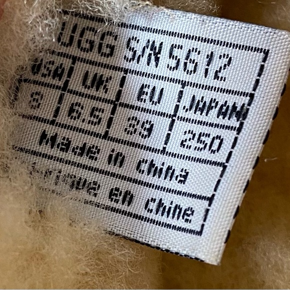 Ugg Pre-Owned Women’s Dakota Slippers Sky Blue Size 8 - Picture 10 of 13